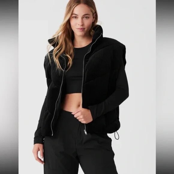 Alo Yoga Ribbed Velour Mountain Side Puffer Vest NWT, SOLD OUT, Size S - Picture 1 of 16